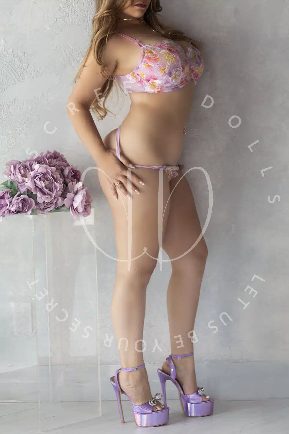 Riley-Busty-Escort-Mississauga.jpg.webp