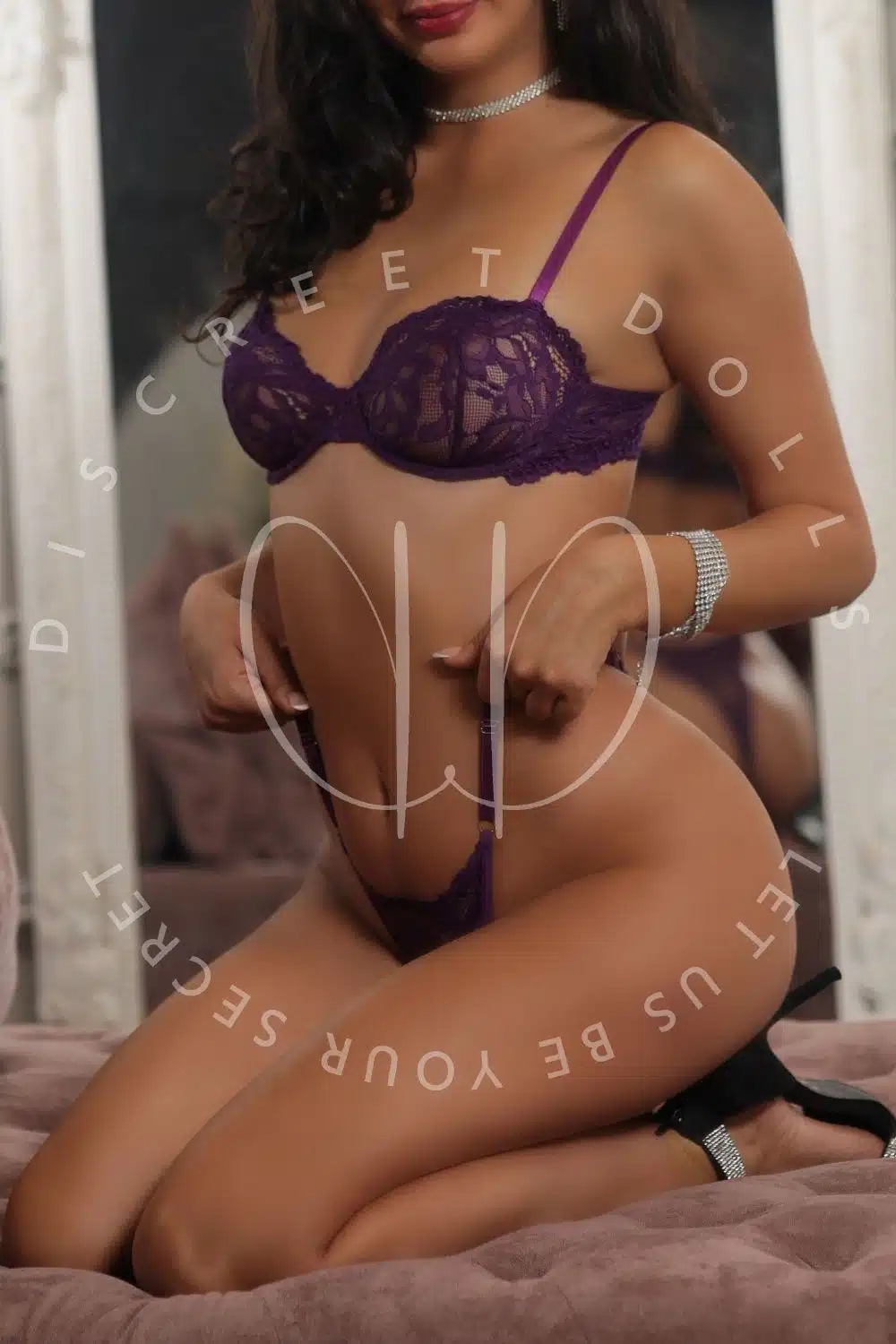 ALEX-SLIM-MIDDLE-EASTERN-ESCORT-BRAMPTON.jpg.webp