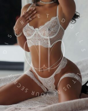 Slim Middle Eastern Escort North York