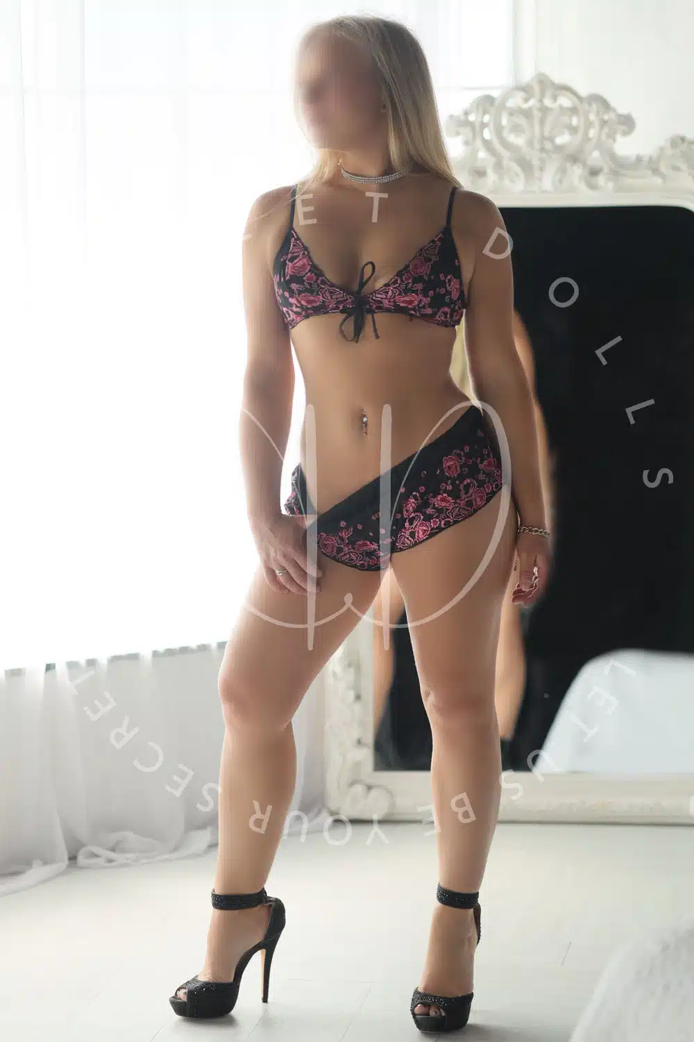 JORDYN-MACKIE-SHORT-FIT-BLONDE-EURO-GERMAN-ESCORT-BURLINGTON.jpg.webp